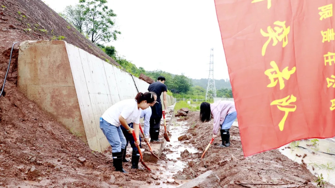 1627458398984905.jpg 640.webp.jpg